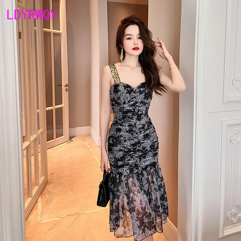 

Summer 2022 new women's French retro V-neck waist slimming fish tail sleeveless floral dress