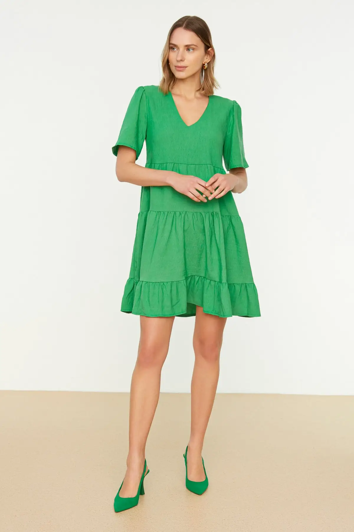 

Emerald Wide Cut Dress TWOSS20EL0400 Cool Comfort Mini Balloon Sleeve Plain Regular V-Neck Green Aerobin Short Polyester