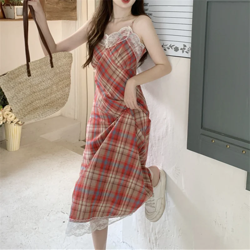 

Skirt early spring 2023 new retro lace plaid French suspender dress female