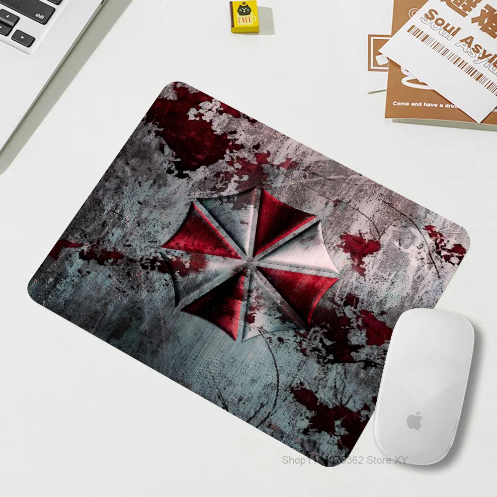 Umbrella Corporation Resident Evil Game Mousepad Small LockEdge Mouse Pad For Gamers Computer Desk Rectangular Anti-slip