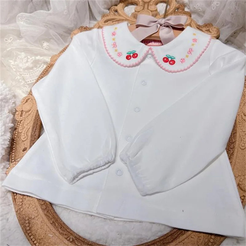 

Вышитые ретро рубашки в виде вишни для девочек, топы, детская хлопковая рубашка с длинными рукавами и кукольным воротником