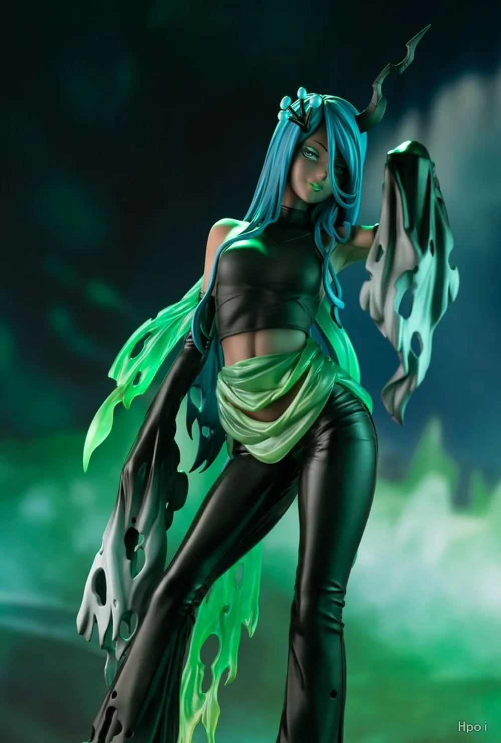 Фото 100% Оригинальная, подлинная, в наличии фигурка Kotobukiya Queen Chrysalis (предварительно окрашенная), модель аниме-персонажа, декоративная игрушка, подарок на день рождения №2