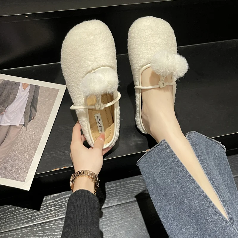 

Baotou Mao туфли Мао Женская осенне-зимняя верхняя одежда 2022 новая плоская подошва с помпоном красная повседневная обувь