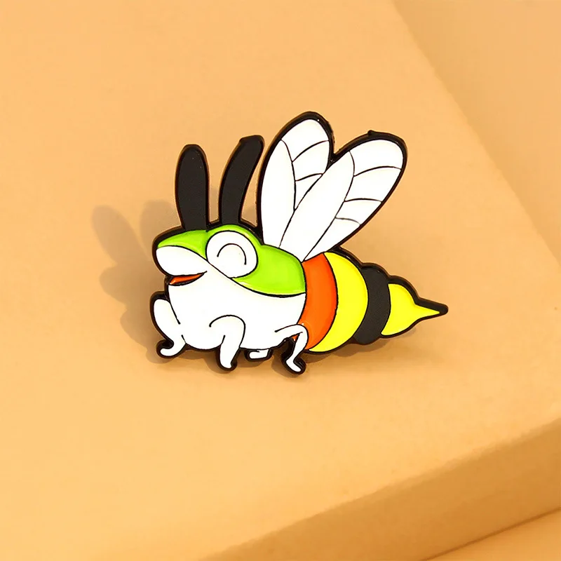

SALeeee Cartoon creative frog head bee body strange insect personality design alloy brooch trend badge
