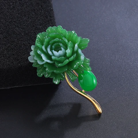 Зеленые броши с пионом из смолы