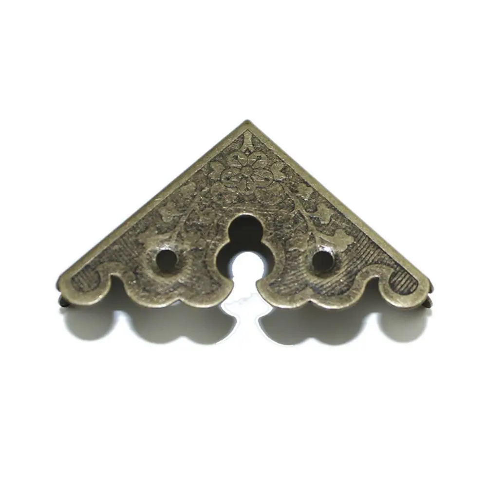 Угловые декоративные протекторы для мебели