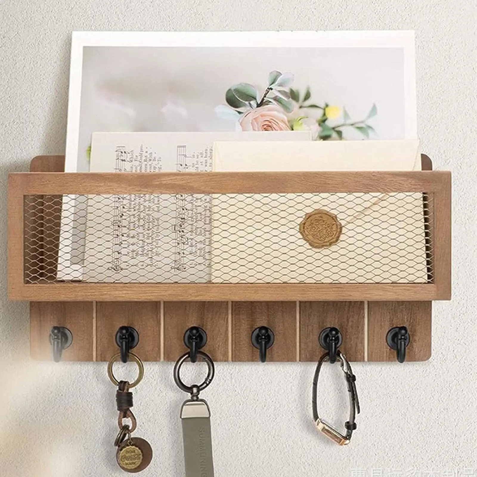 

Деревянная ключница с 6 крючками