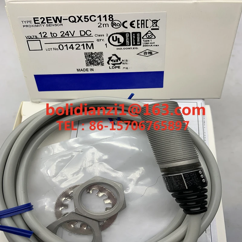 E2EW-QX10B3T18 E2EW-QX10C318 В наличии Оригинальный бесконтактный переключатель