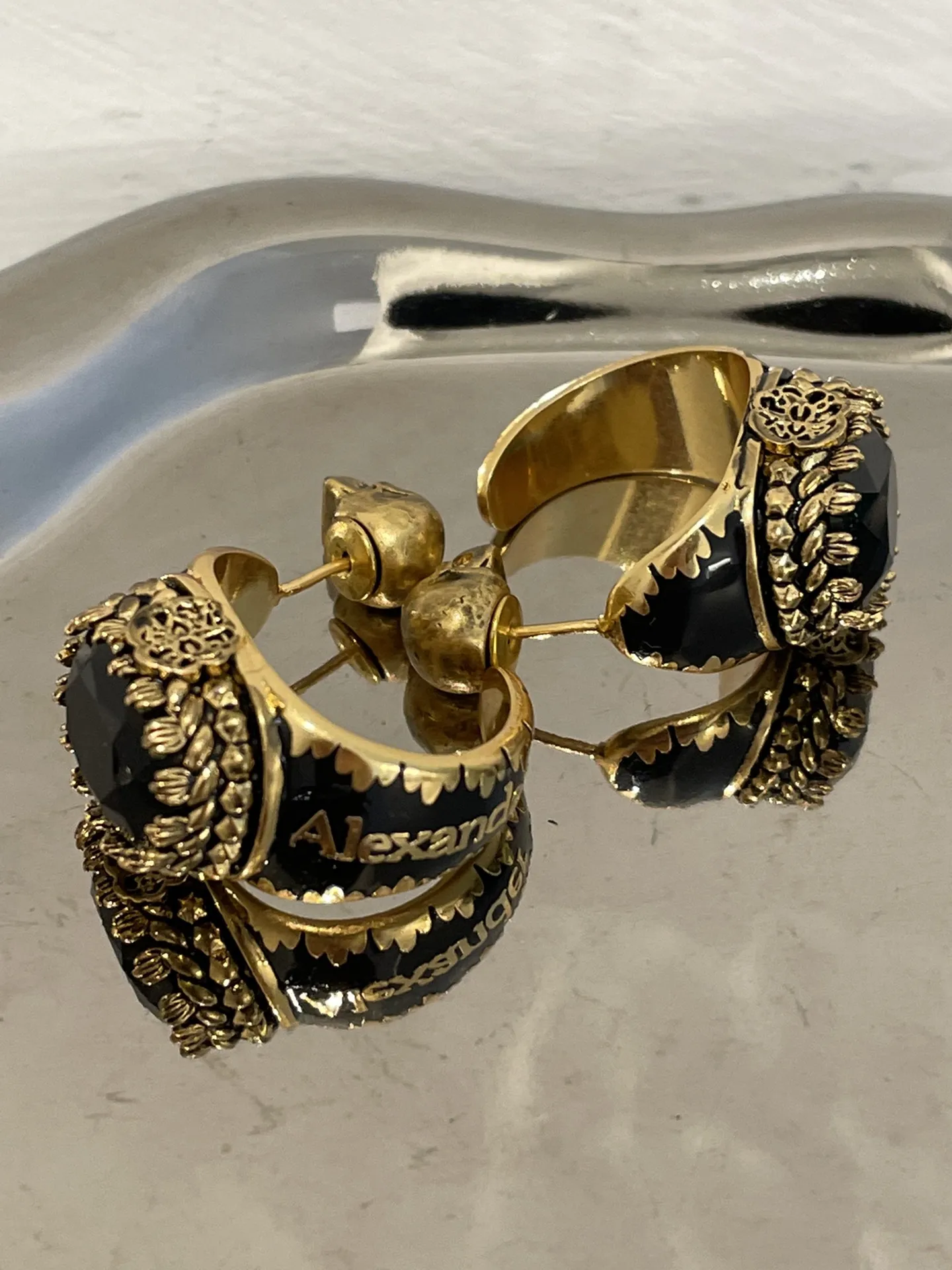 

European and American retro old style earrings