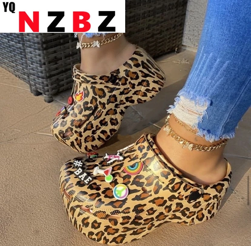 

INS Hot Popular Serpentine Small Hole Women Sandals Cute Slippers Platform Thick Bottom Back Strap Summer Ladies Casual Shoes