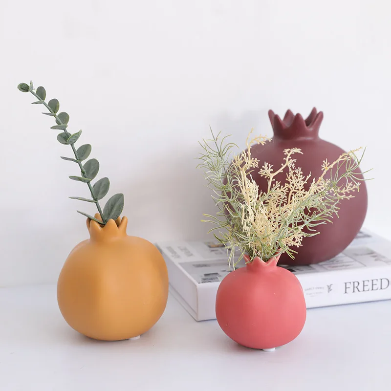 

Nordic Morandi style pomegranate ceramic small vase decoration model room, living room, wine cabinet, soft decoration