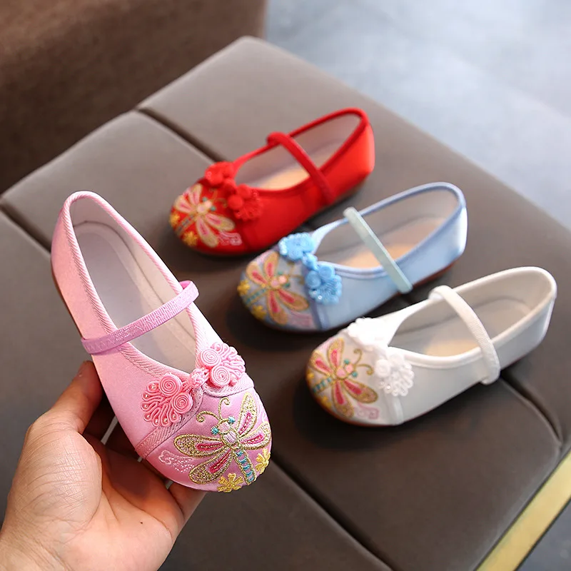 

Детская обувь для девочек наряд с ханьфу старые Пекинские тканевые туфли ручной работы ретро туфли с вышивкой в китайском этническом стиле ...