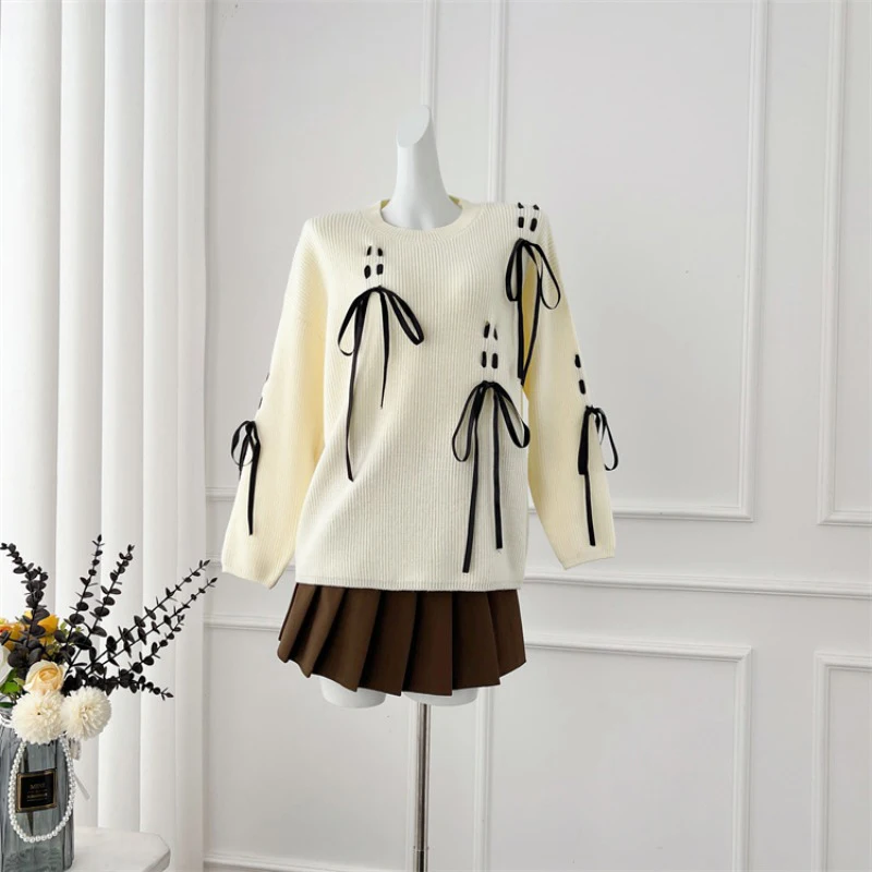 Женский свободный джемпер с вырезом лодочкой цветочной вышивкой