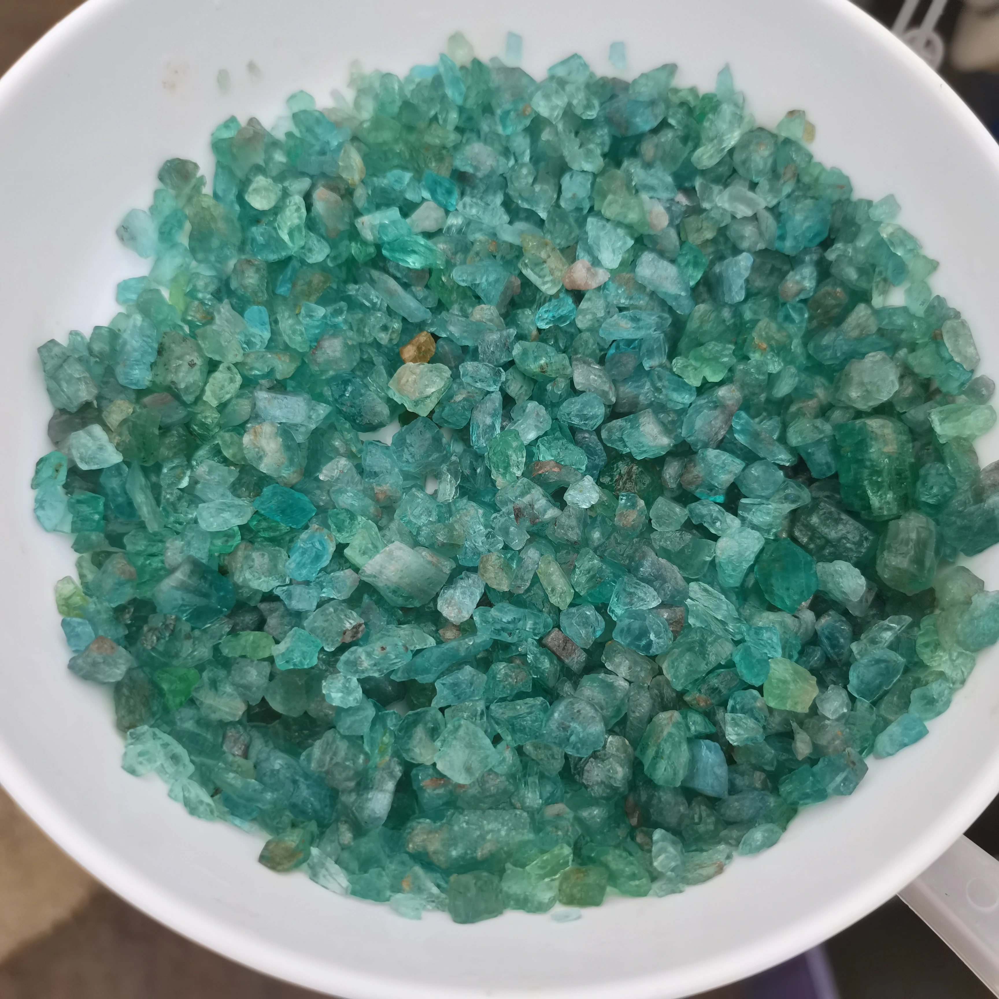 

1000g/bag Natural Small size Raw Blue Green Apatite Rough Stones Crystal gravel Minerals and Stones Rough Gemstone Specimen