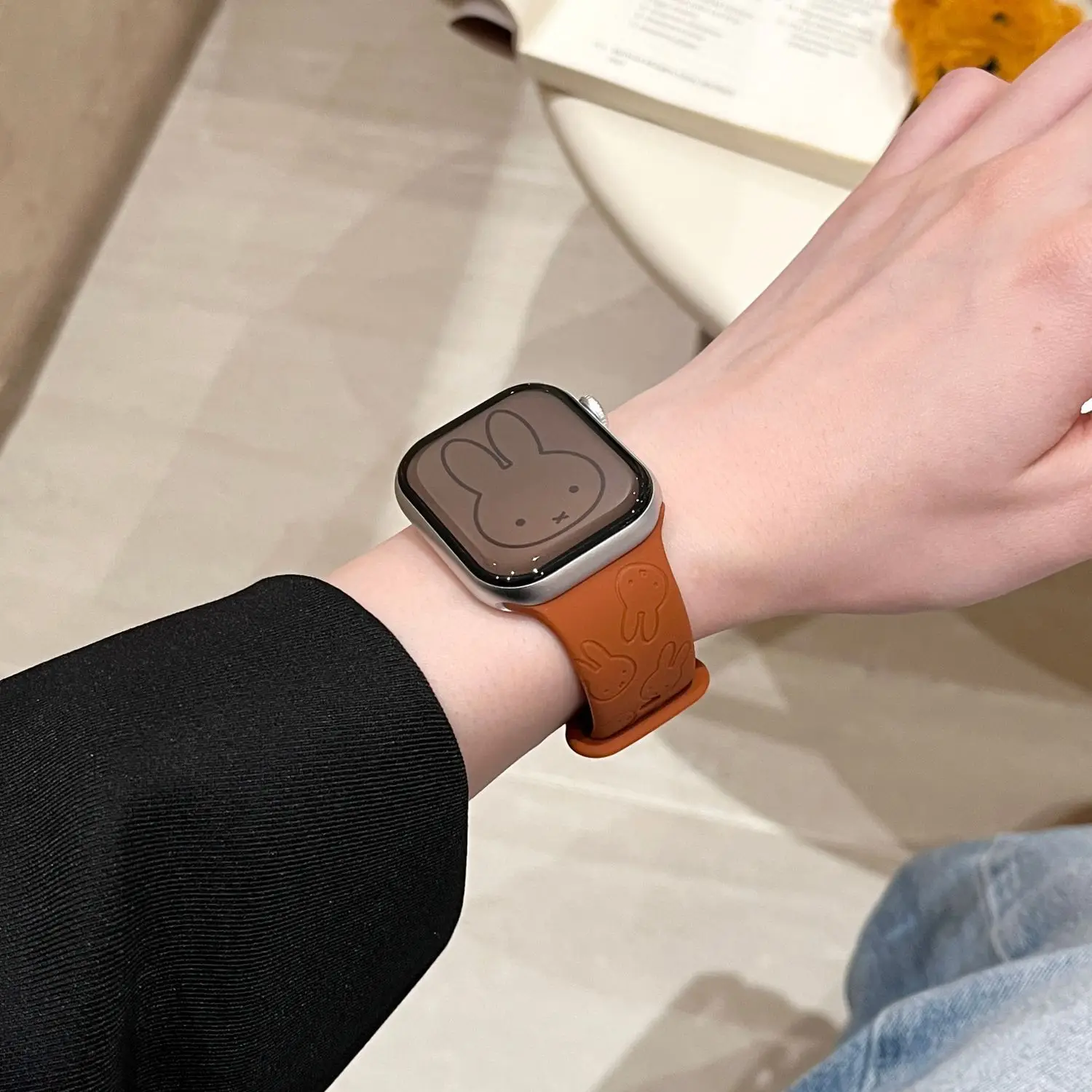 Фото Силиконовый ремешок для часов с рисунком Miffy, совместимый с Apple Watch S11 S10 9 Ultra, милый сменный ремешок для Iwatch, новый, милый, в стиле Kawaii №5