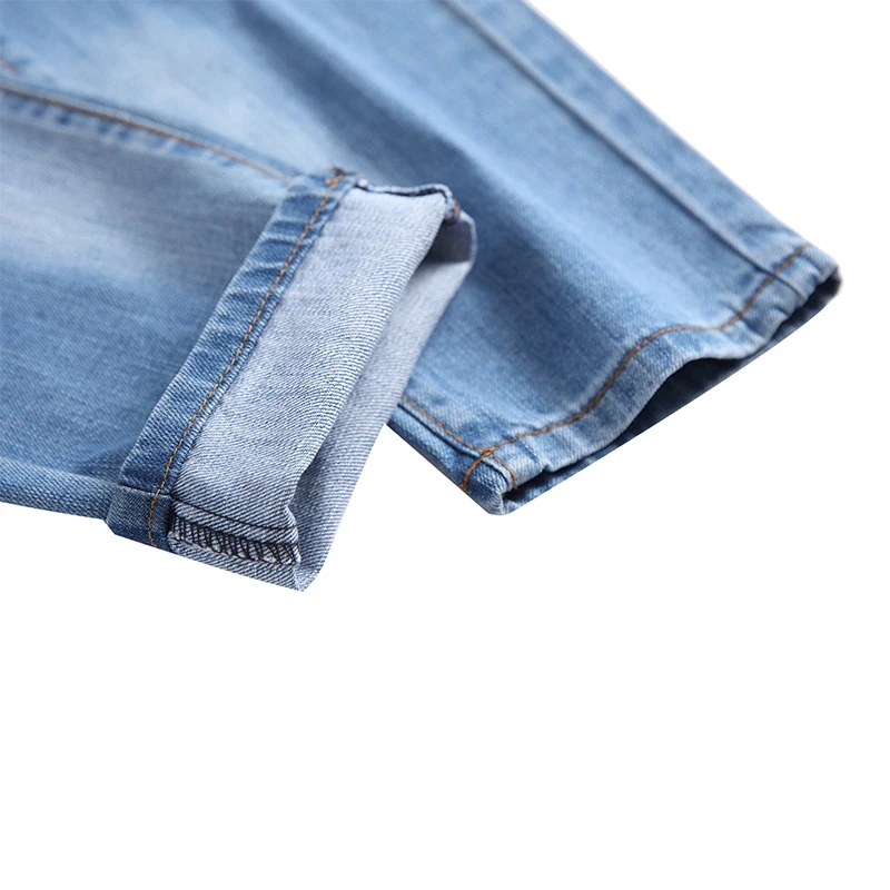 New Spring And Autumn Men Jeans Classic Nostalgia Blue Ripped Pants Large Size Casual Straight Leg Pants Fashion Street Clothes