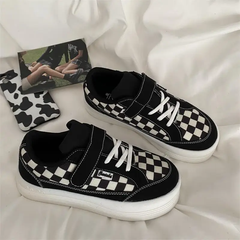 Женские спортивные кроссовки на платформе милые летние повседневная обувь в