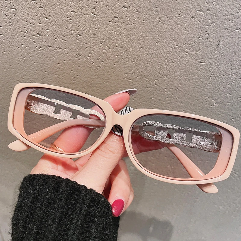 

Unique Chain Leg Small Square Sunglasses For Women New Fashion Brand Pink Blue Gradient Sun Glasses Men Retro Alloy Cool Shades
