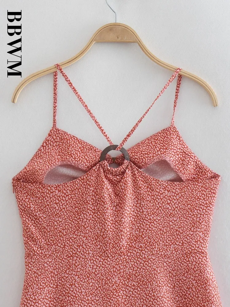 Женское платье на бретельках винтажное миди с открытой спиной и V-образным