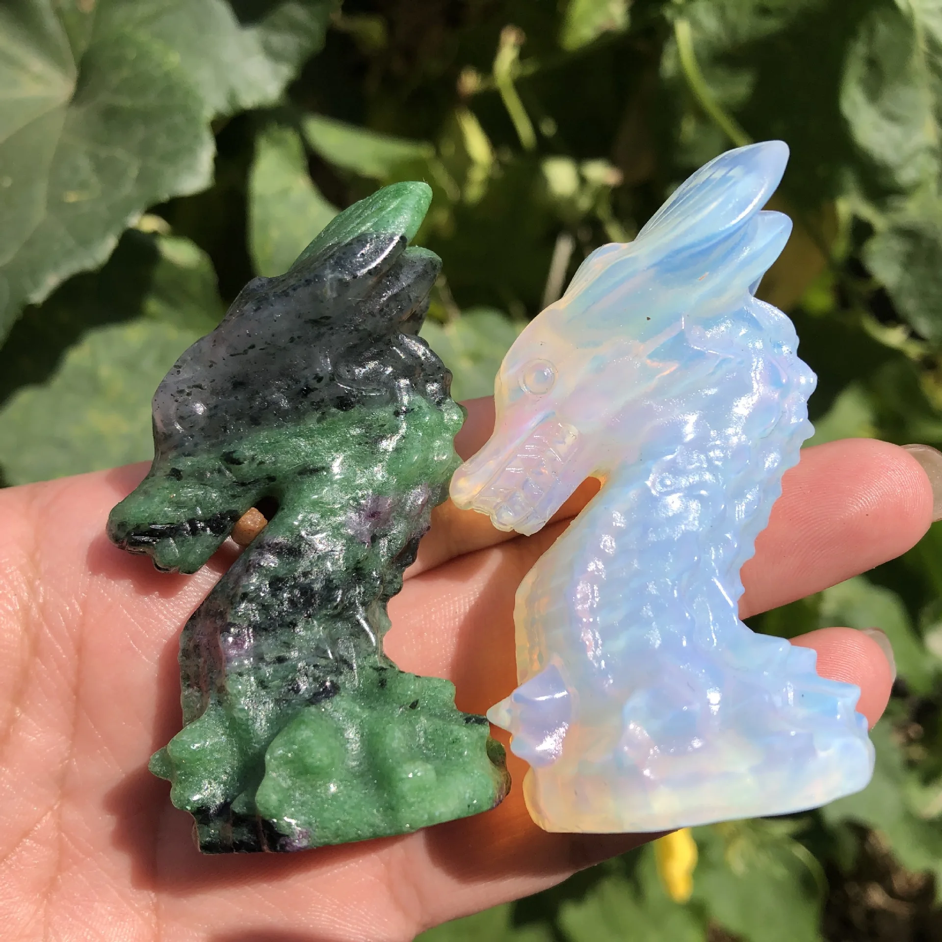 

Seik Natural Yooperlite Crystal Quartz Flame Stone Dragon Head Hand-Carved Crafts Ornaments Reiki Minerals Room Decoration Gifts