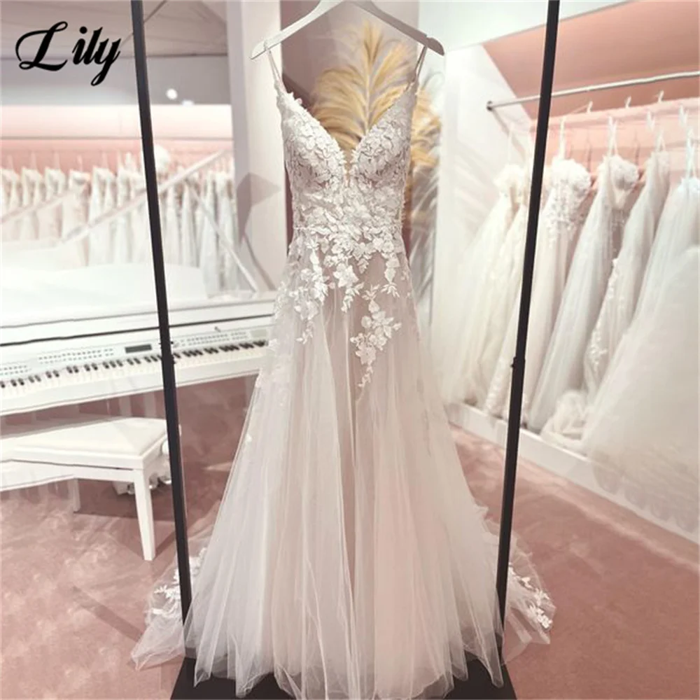 

Spaghetti Strap Charming Wedding Dress Elegant Backless Wedding Gown Appliques Lace Bridal Dress Sexy Bridal Gown vestido novia