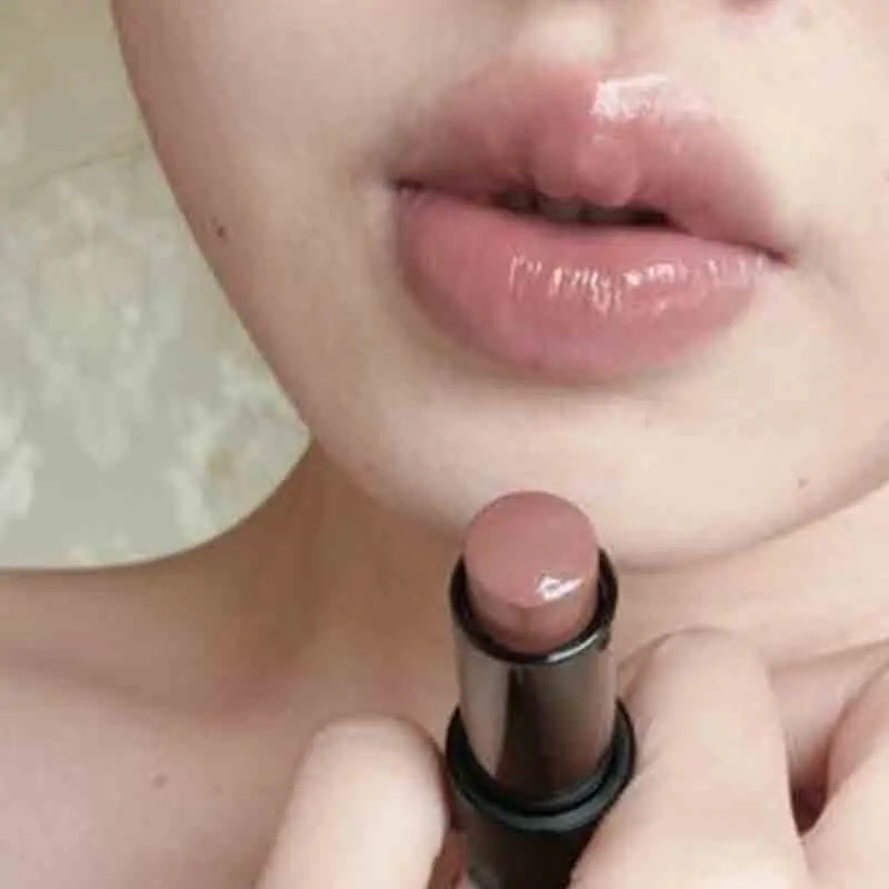 Увлажняющий блеск для губ HERORANGE