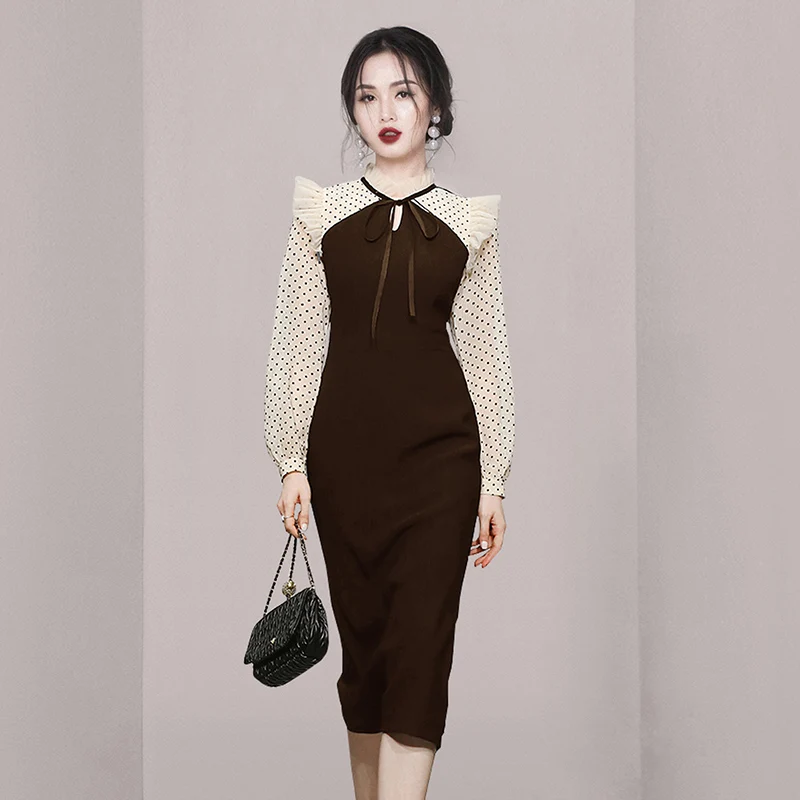 

Women's Early Autumn New High-end Temperament Wave Point Stitching Bubble Sleeve Lace Up Bow Neck Waist Closed Fashion Dress