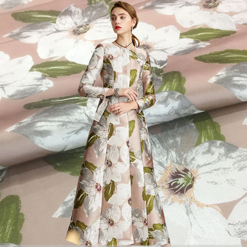 

Высококачественная жаккардовая ткань с цветочной парчой, золотистая шелковая брендовая Модная элегантная ткань для костюмов для девочек, ...