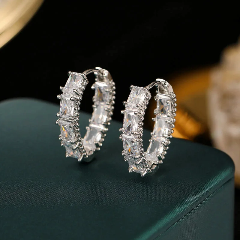 

Shining Cubic Zirconia Circle Earrings for Women Sweet Fashion Jewelry Design Luxury Earings With CZ Stone