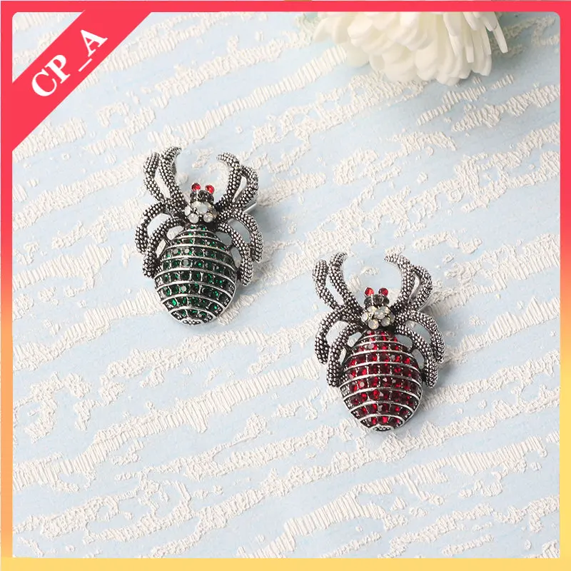 

Retro Cat Eye Spider Brooch Fashion Jewelry Pin Spider Inlaid Brooch Men Ladies Banquet Dresses Jewelry Brooches for Women