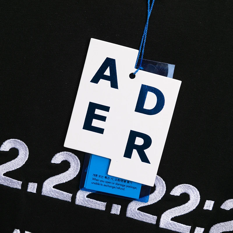 Женская футболка с коротким рукавом принтом в виде сердца |