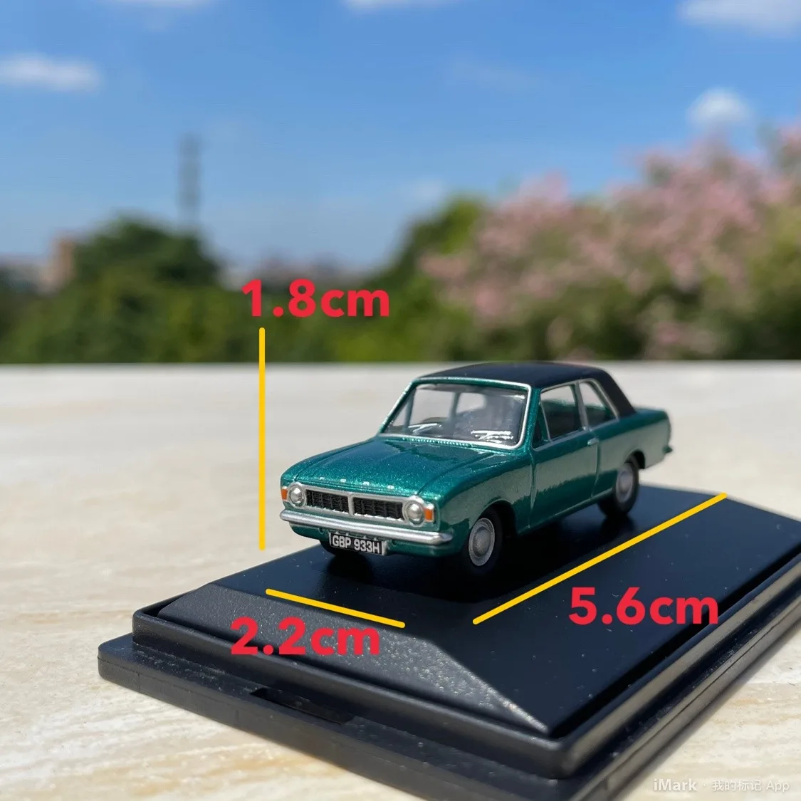 Коллекционная модель автомобиля Ford из сплава под давлением в масштабе 1:76