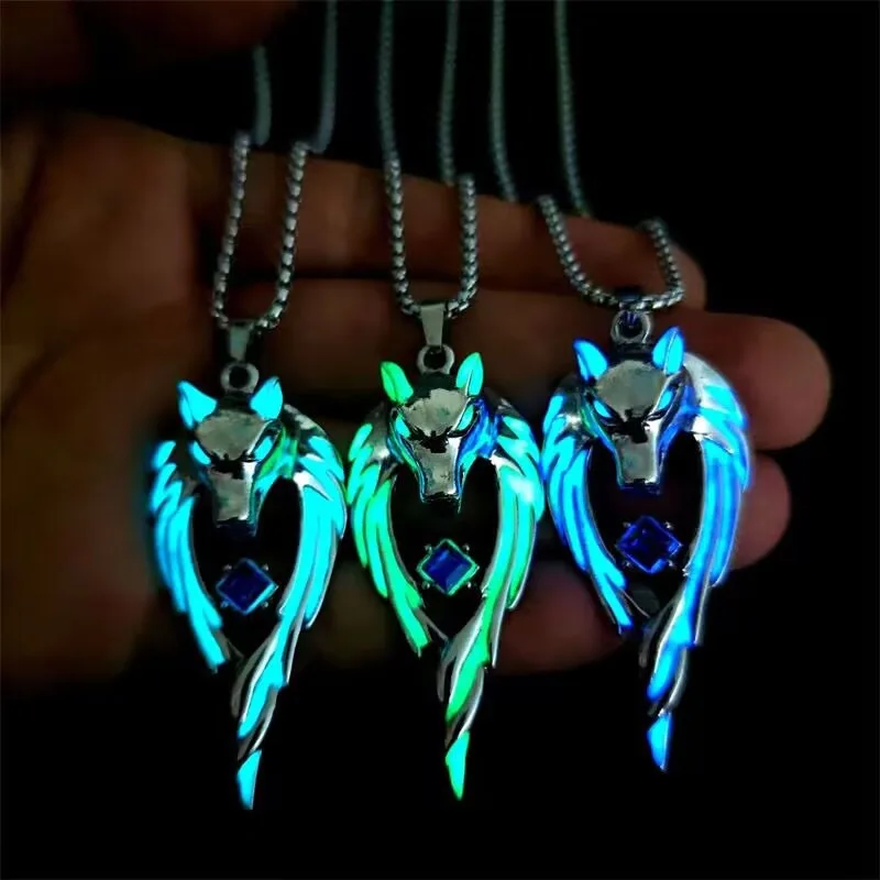 

Fashion Wolf Pendant Necklaces for Men Glow In The Dark Animal Sweater Chain Glowing Necklace Punk Hiphop Jewelry Accessories