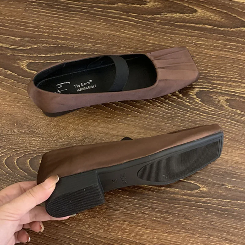 Женские Плиссированные туфли на плоской подошве повседневные без застежек с