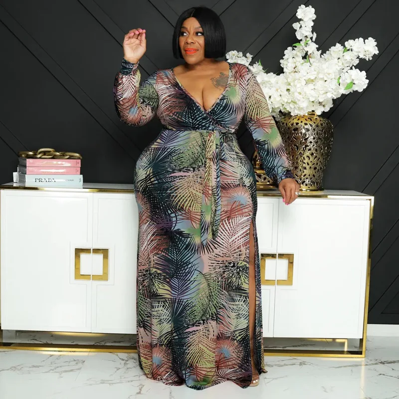 Женское платье с V-образным вырезом длинным рукавом и поясом