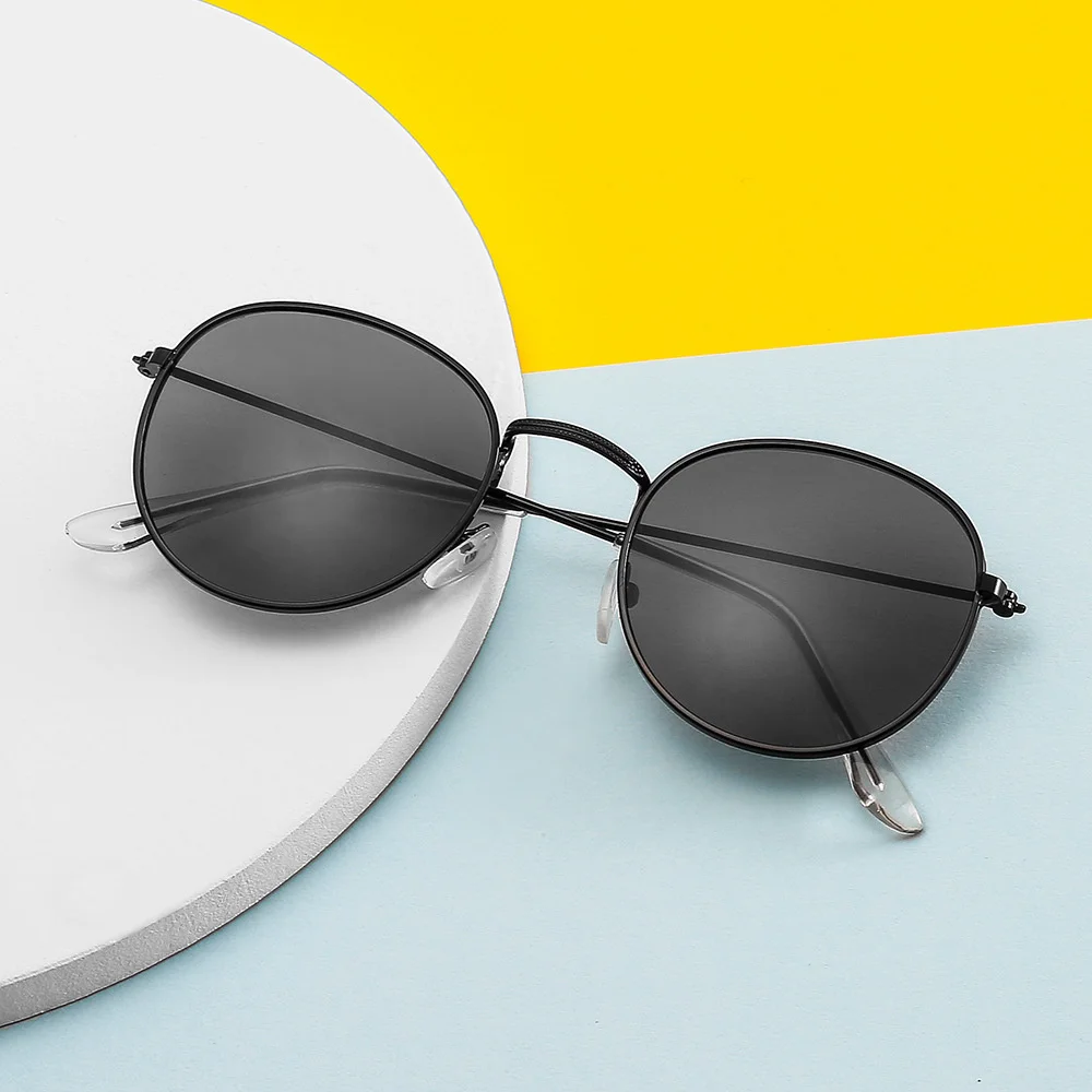 

Круглые винтажные брендовые солнцезащитные очки, женские солнцезащитные очки, оттенки для женщин, классические женские Овальные зеркальны...