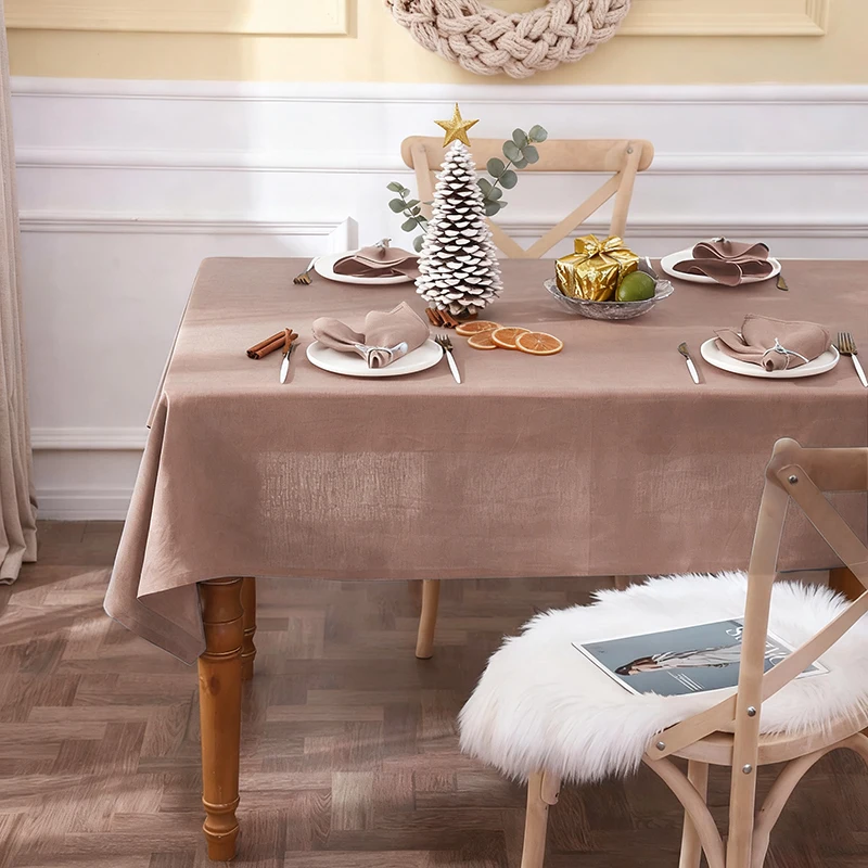 Однотонная скатерть из полиэстера