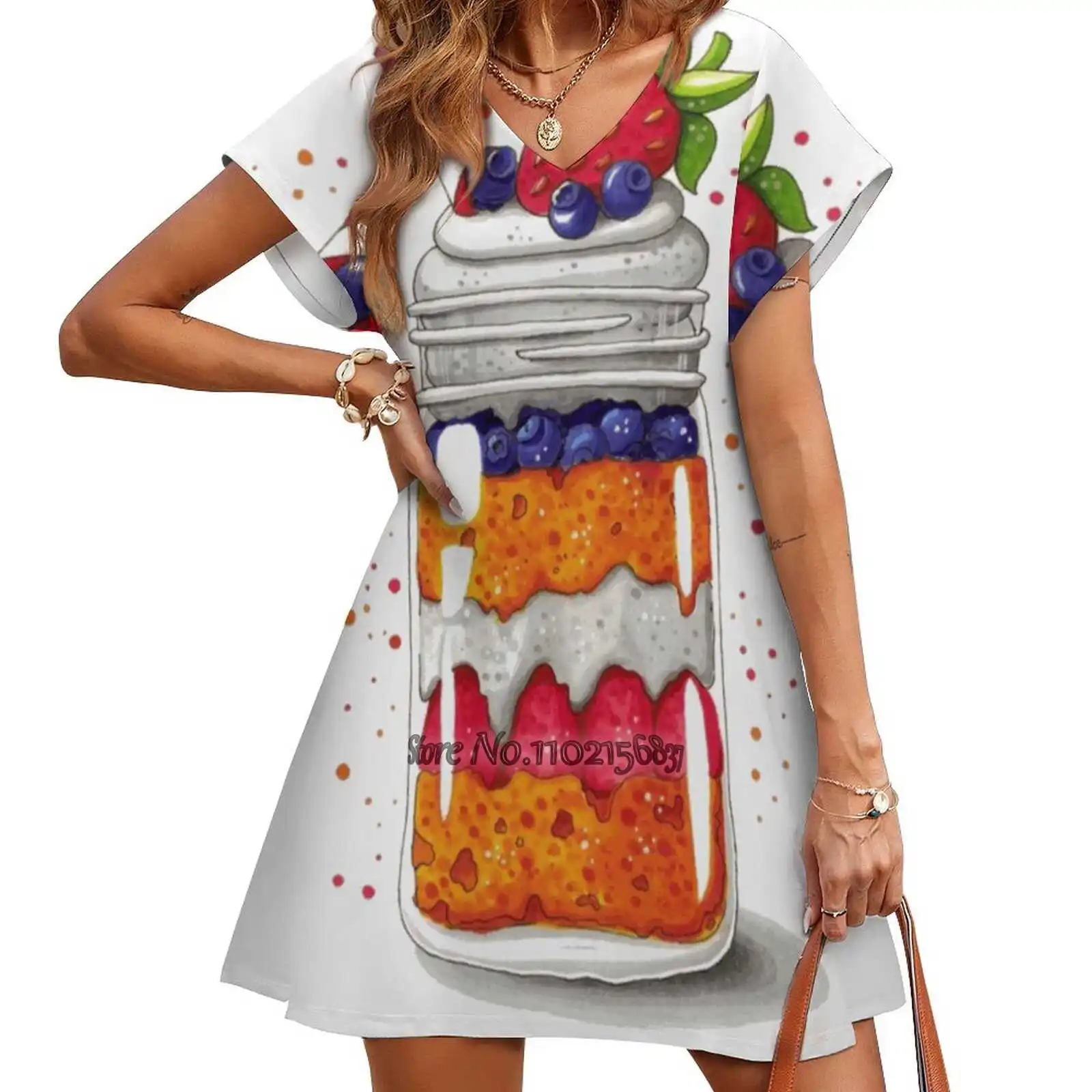 

Юбка с V-образным вырезом, коротким рукавом и клубничным принтом