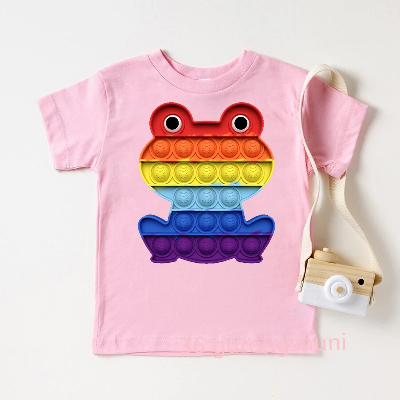 

Новинка 2022, Стильная красочная футболка Kawaii Frog, одежда с принтом животных, футболка с игрушками-фиджет, футболка Pop It, футболка для мальчиков ...