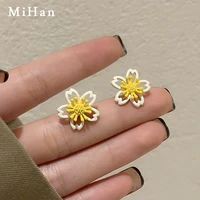mihan 925 silver needle women jewelry flower earrings popular design green white coating stud earrings for women accessories