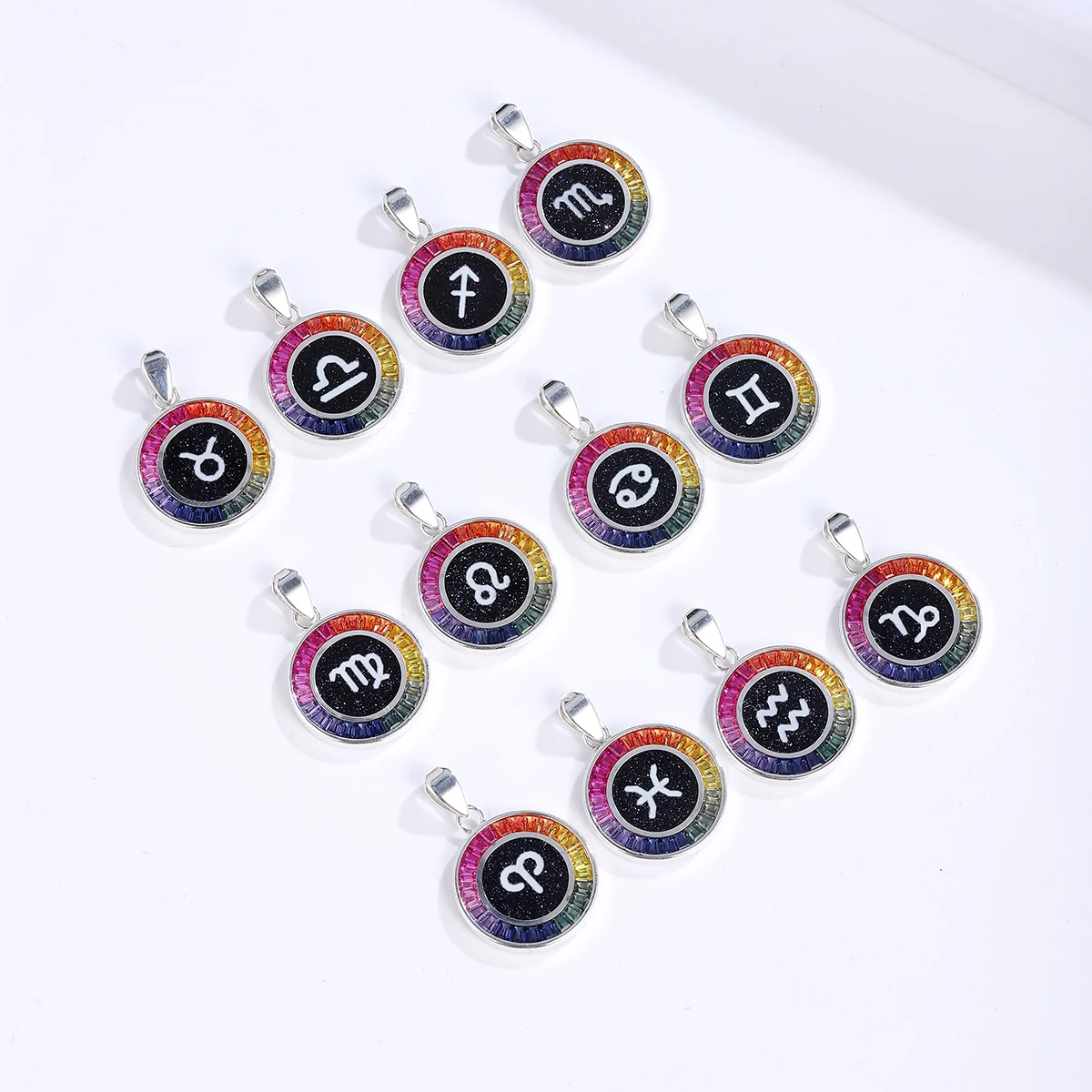 

S925 Rainbow Necklace Jewelry Coin Pendant Queen Pattern 12 Constellations 26 Letters Evil Eye For Couple