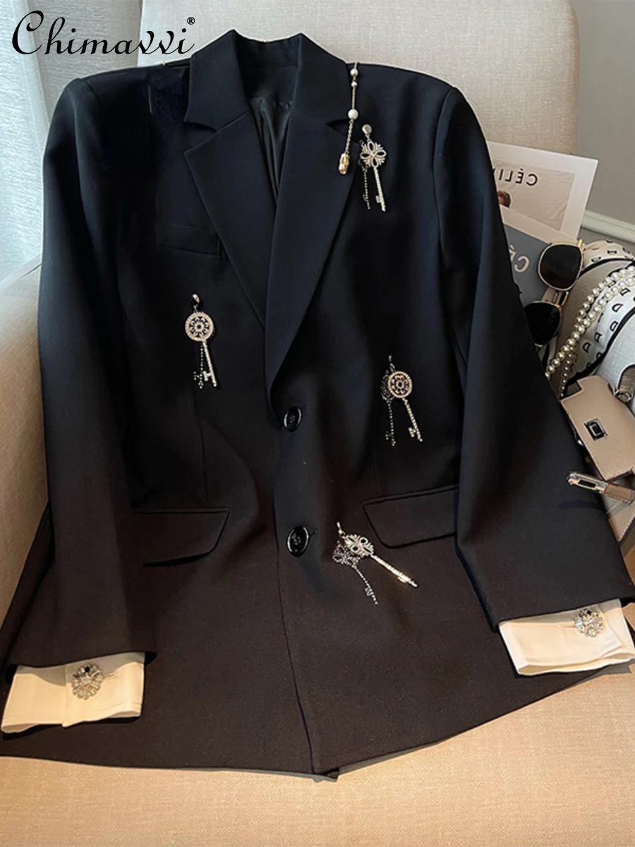 

Женский блейзер с длинным рукавом, черный пиджак контрастных цветов с декоративными пряжками, осень 2023