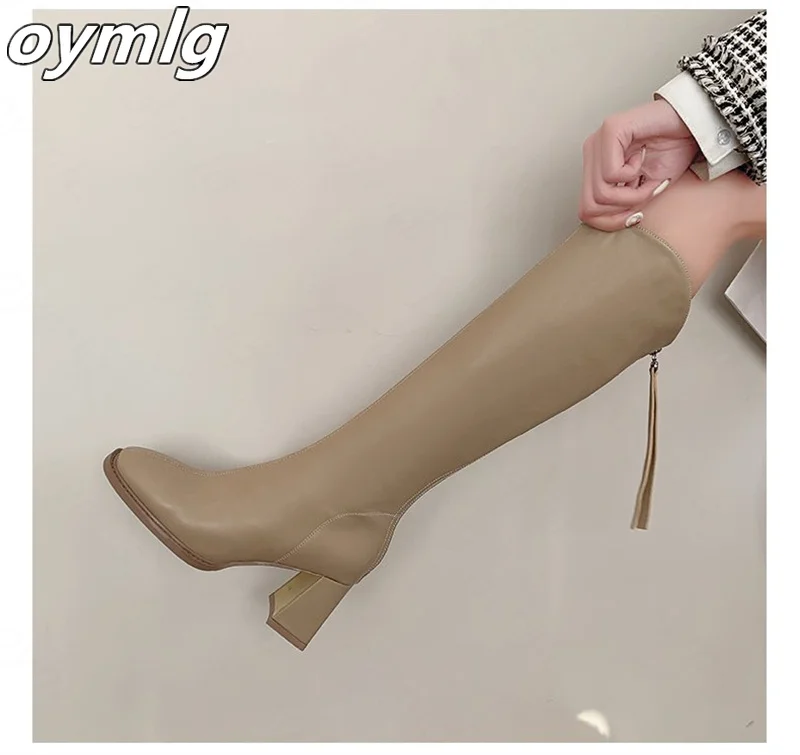 High boots women's 2022 winter new thick heels, middle heels, but knee high boots, rear zipper, thin boots, fashion single boots