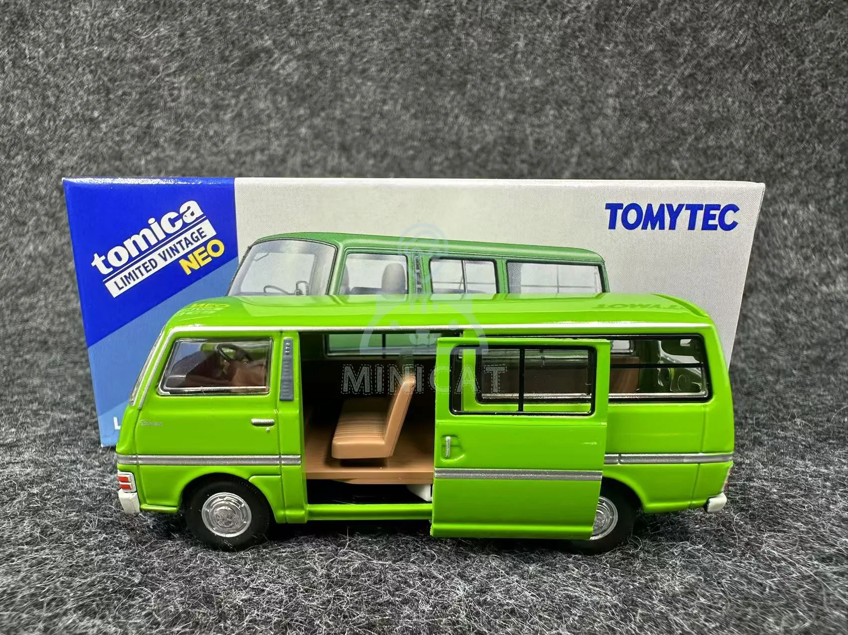 202410 Tomytec TOMICA TLV 1/64 LV-N323a Nissan Caravan зеленый литой под давлением модель автомобиля из