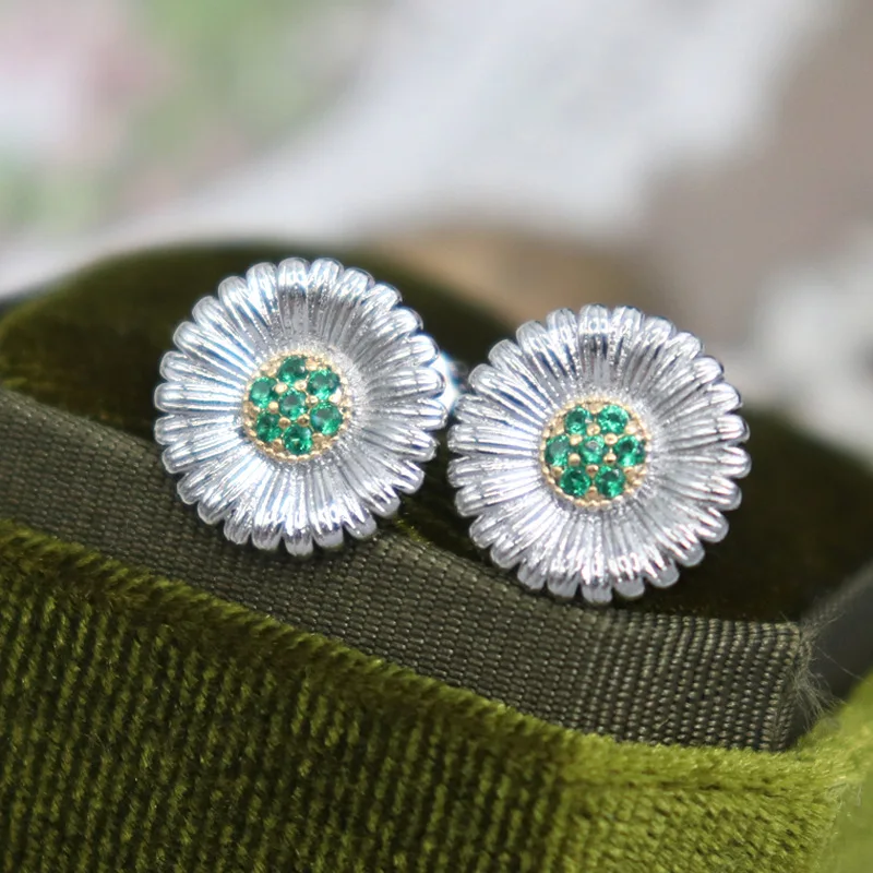 

Женские винтажные серьги-гвоздики в виде Маргаритки