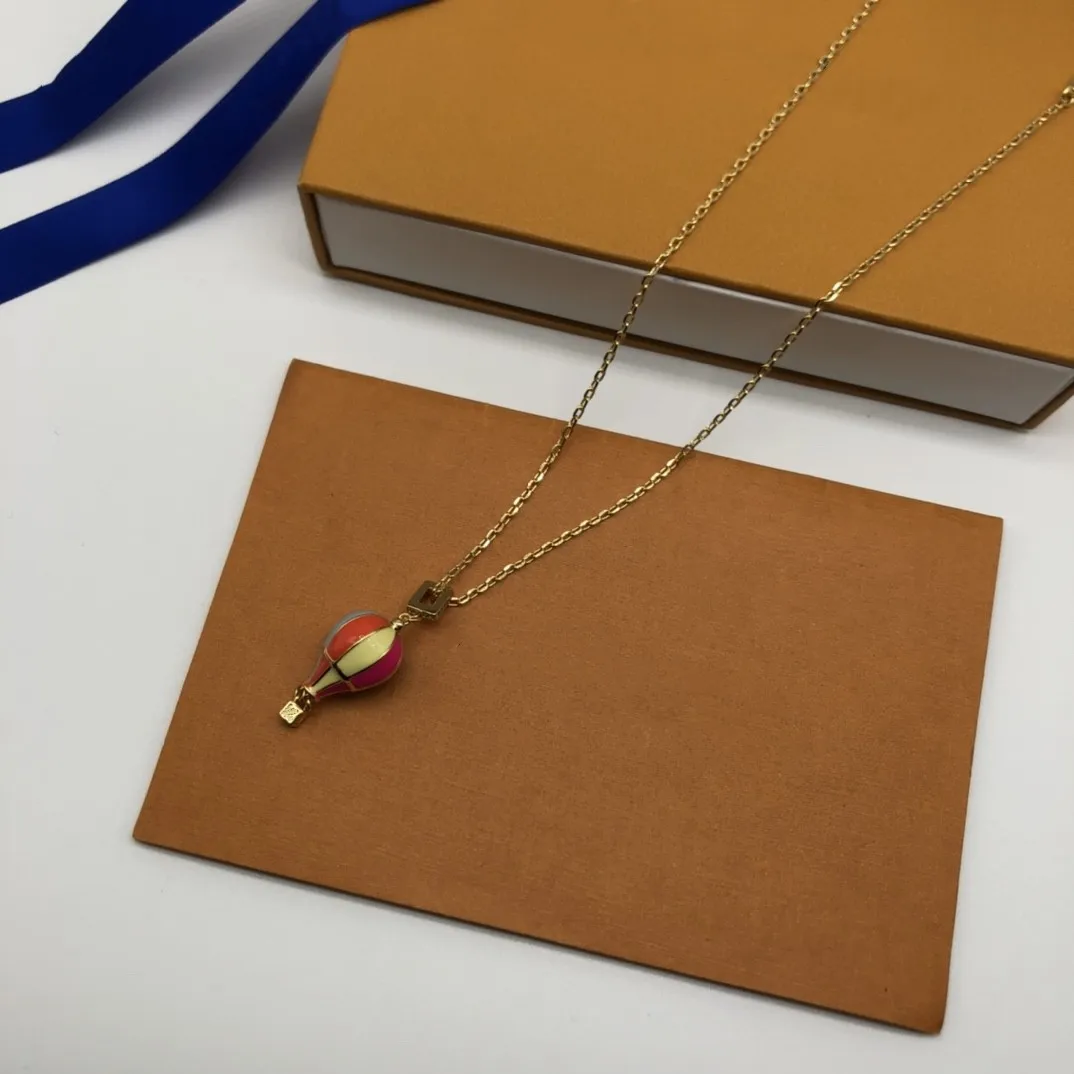 

Japanese and Korean design hot air balloon necklace