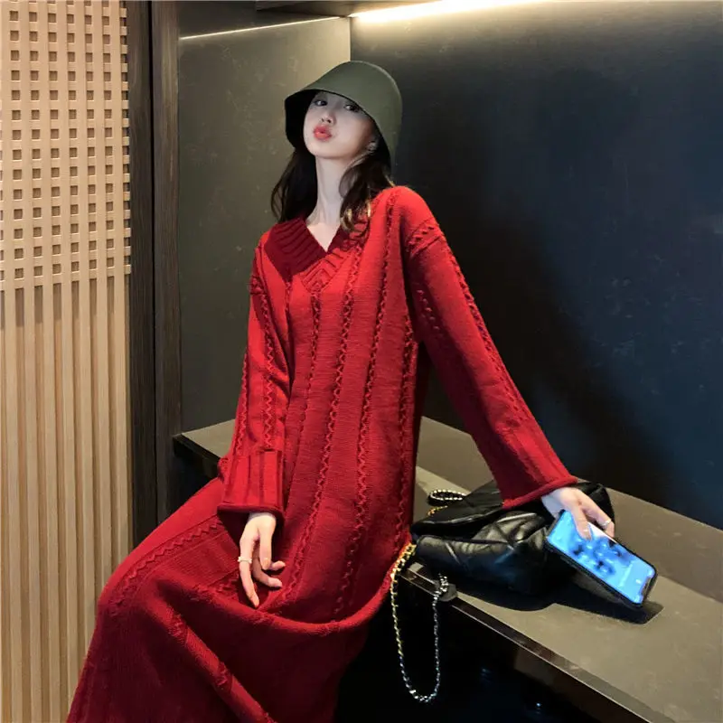 

2023 Women Autumn Winter New Korean Long Straight Dresses Female V-neck Knitted Dress Ladies Loose Twist Sweater Vestidos K122