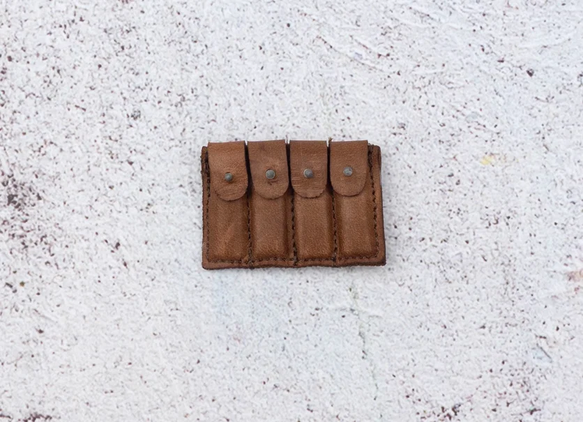 

BLADE TOYS BT-003 1/6 Soldier Cowboy Magazine Bag Model for 12'' Figure