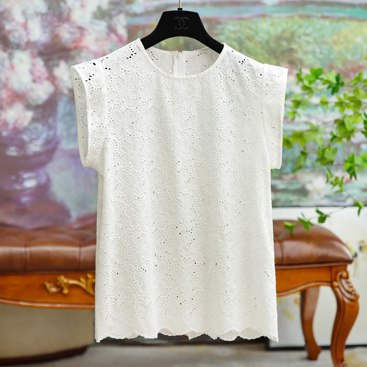 

Женский ажурный топ без рукавов, модная универсальная офисная одежда с вышивкой, лето 2023