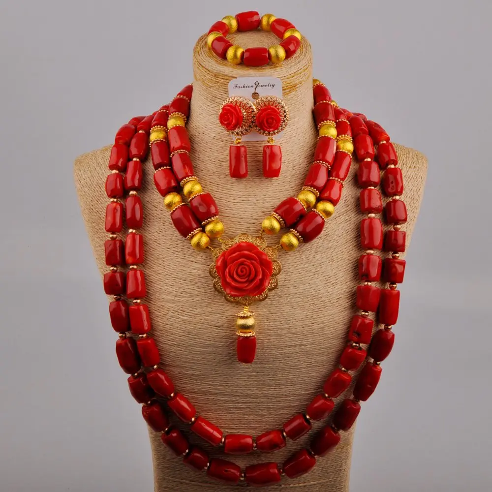 Комплект из колье и серёг в африканском стиле |